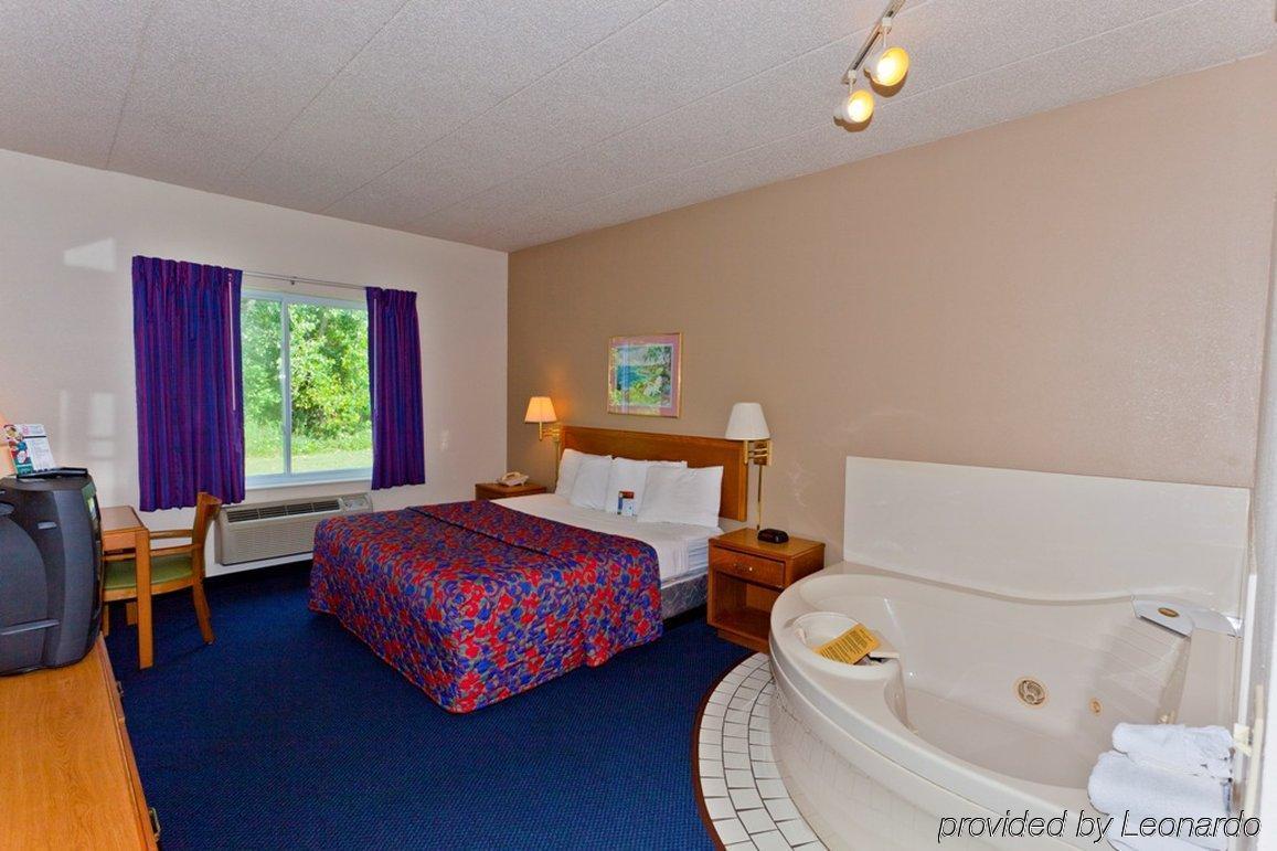 Red Roof Inn Sandusky - Milan Chambre photo